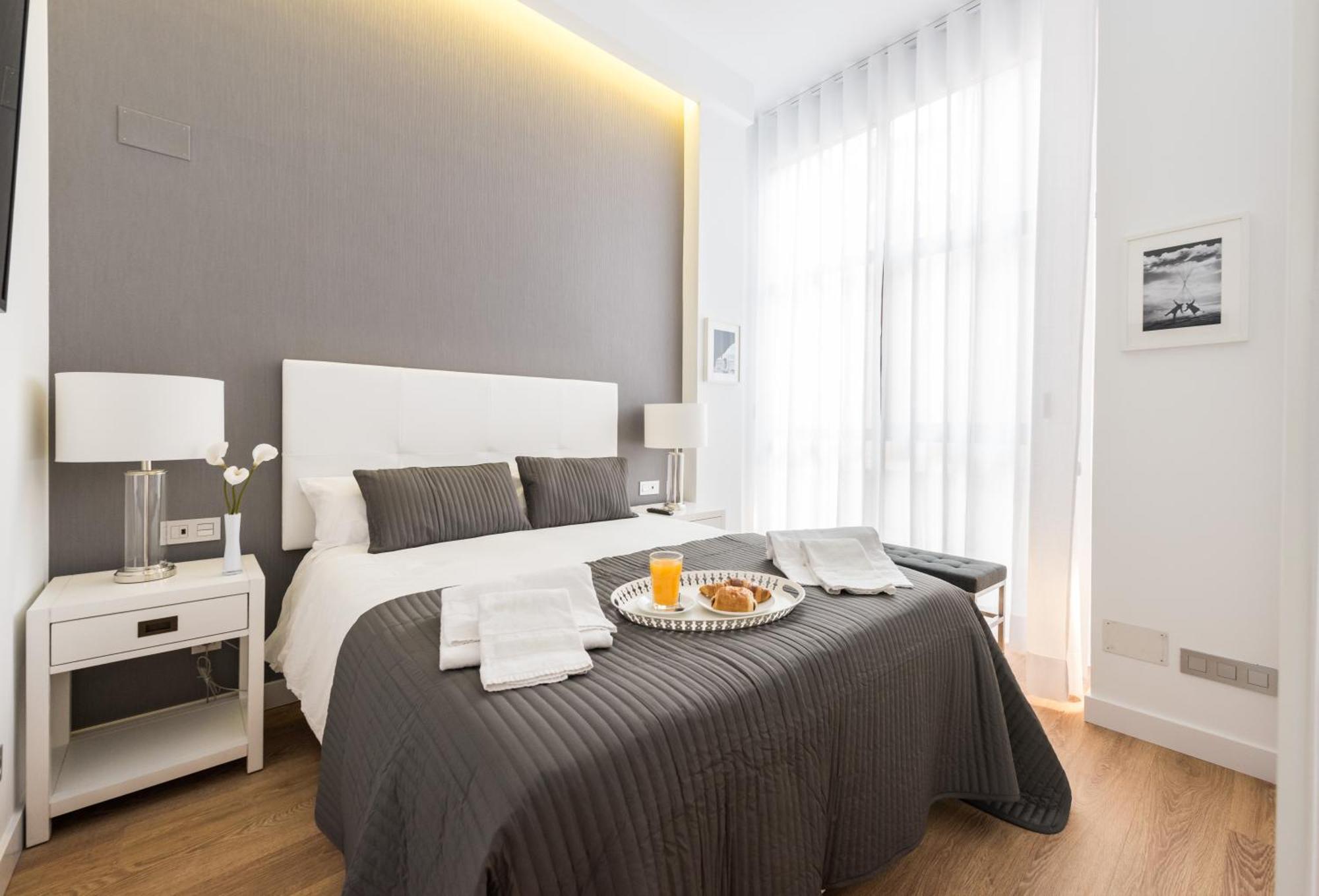 Malasana Plaza Apartment Madrid Exterior photo