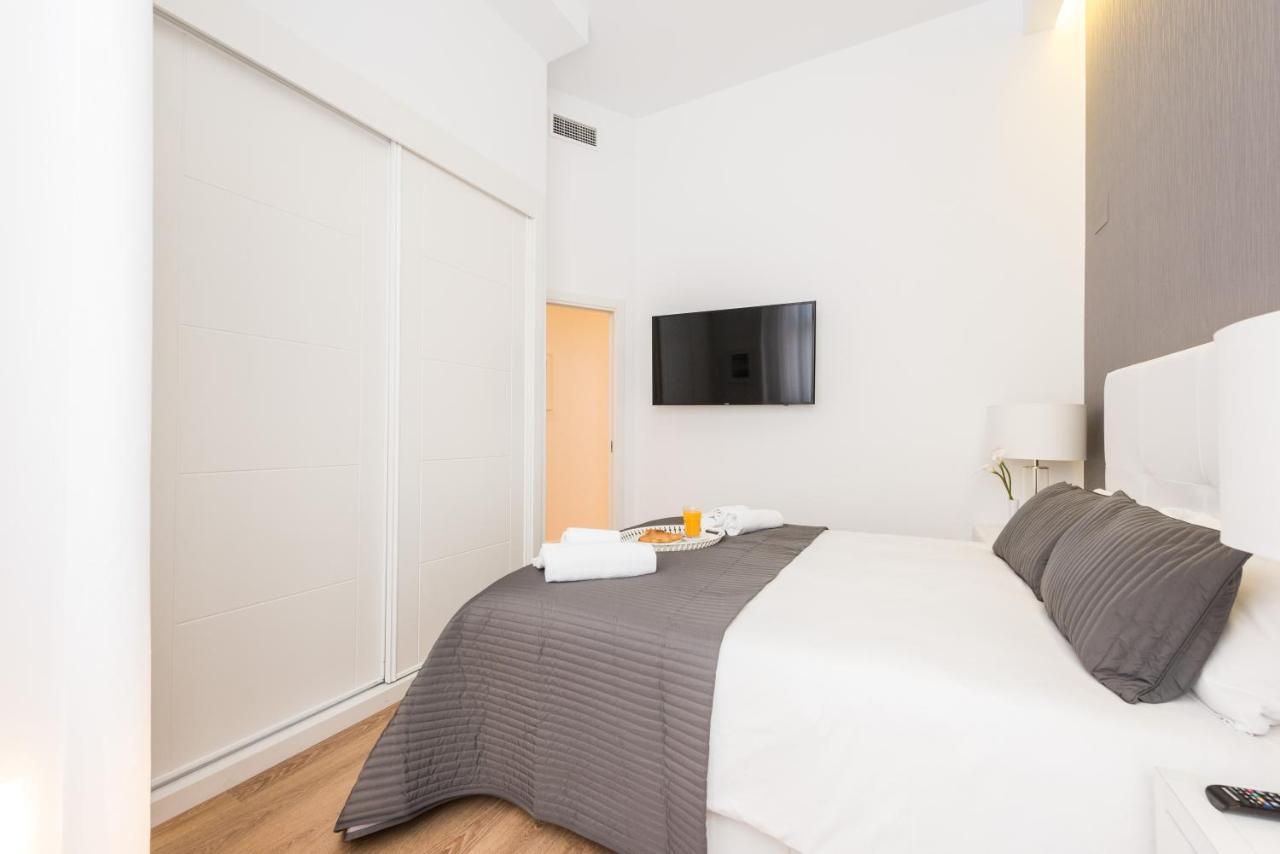 Malasana Plaza Apartment Madrid Exterior photo
