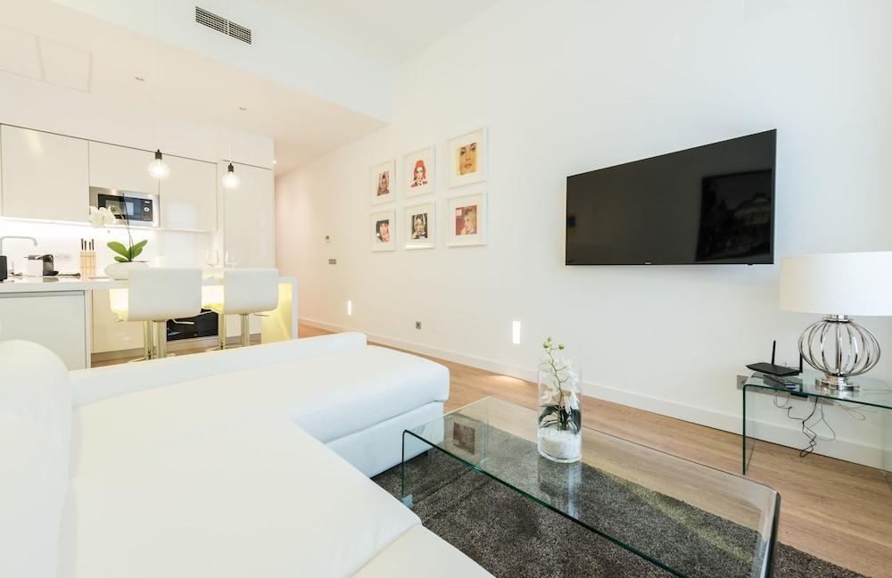 Malasana Plaza Apartment Madrid Exterior photo